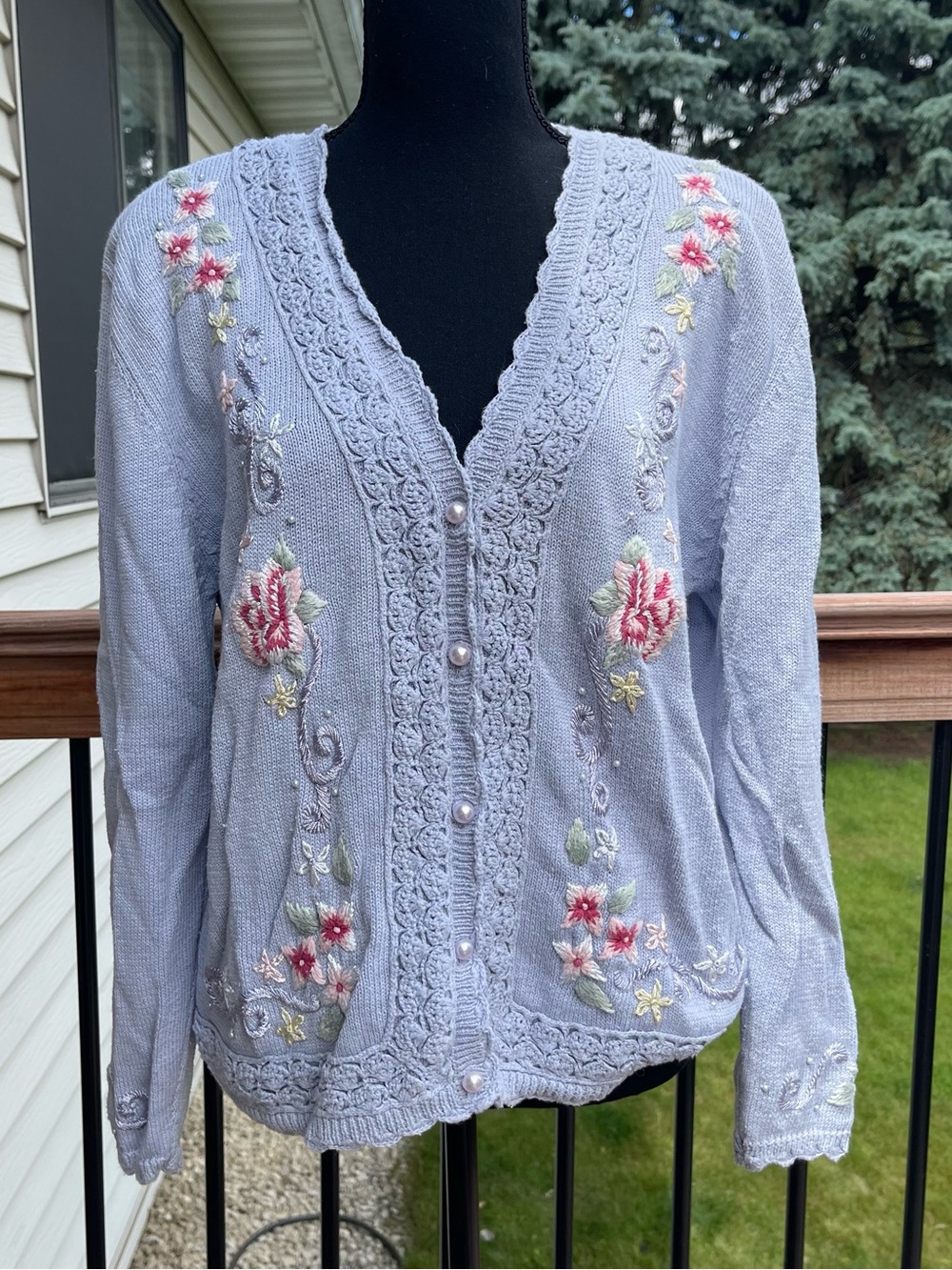 VTG Koret Sweater Womens Large Floral Embroidered Button Cardigan Grannycore